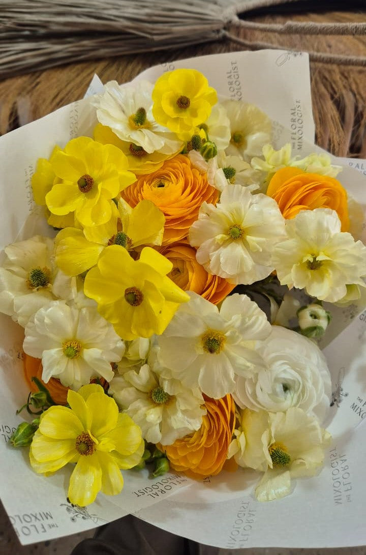 Once-Off Seasonal Flower Bouquet, PE/GQ